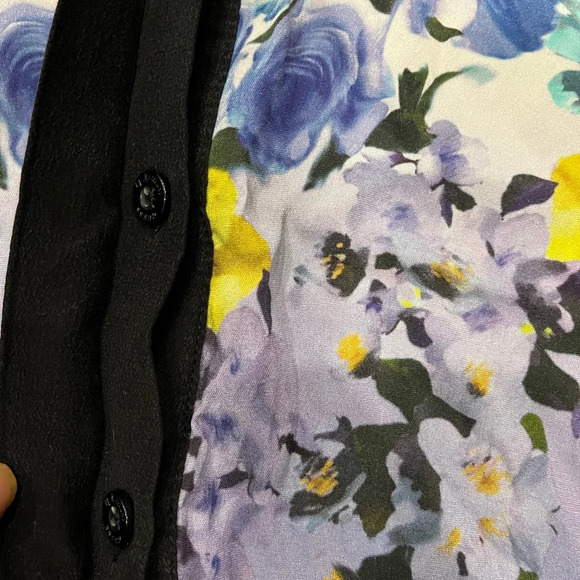 [L] GUESS by Marciano Women's Floral Silk Blouse Button Down Collared - Picture 5 of 11